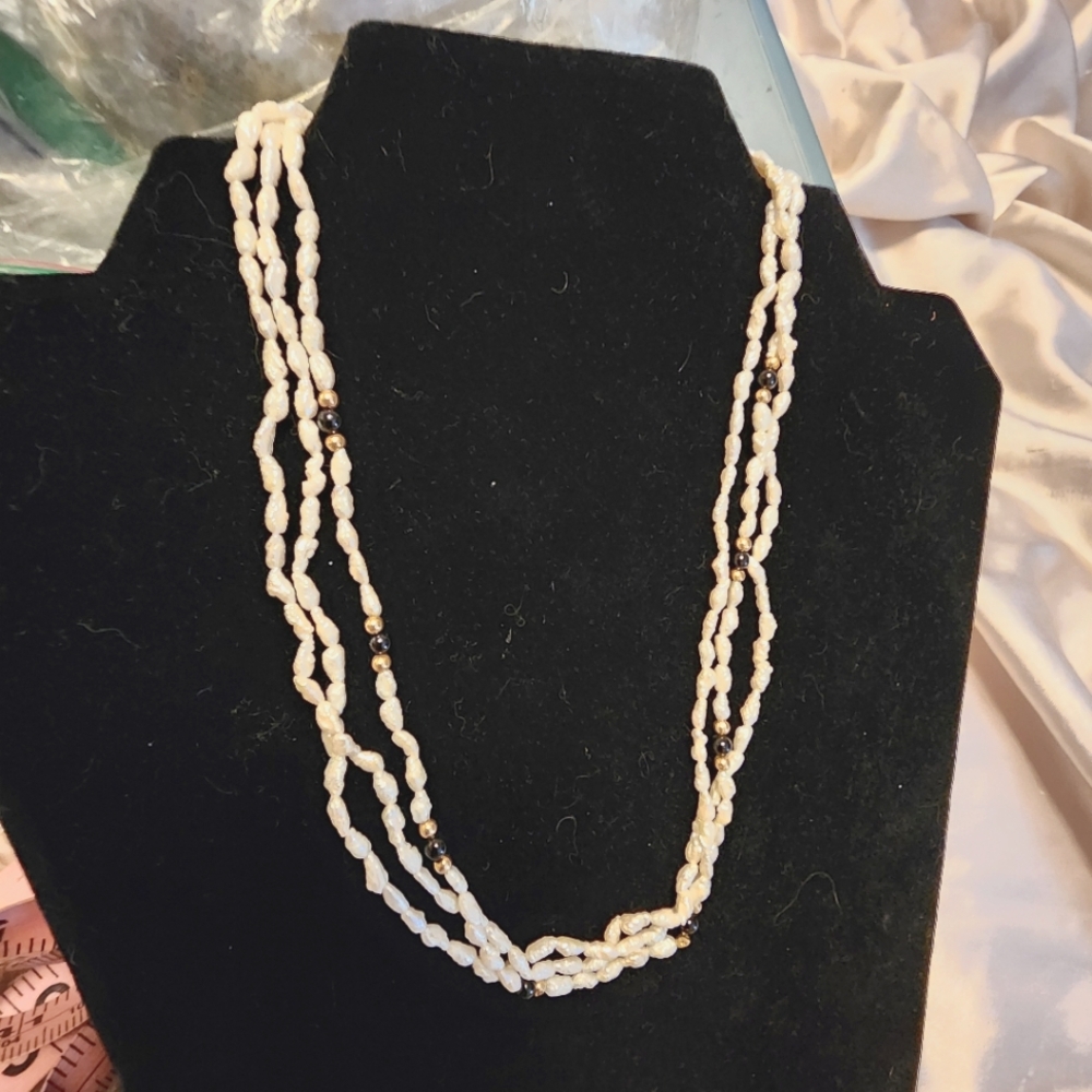 14Kt Yellow Gold Black Onxy And Freshwater Pearls Triple Strand 17" Signed 13.5g